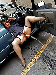 Cock hungry cutie is giving head